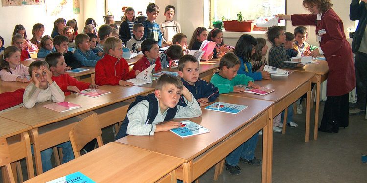 Dvadeset godina od uvođenja bosanskog jezika u škole u Sandžaku
