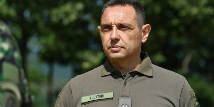 VUČIĆEV MEGAFON ALEKSANDAR VULIN PRKOSI GRAĐANIMA: Skandalozne poruke iz Beograda od strane potpredsjednika srbijanske vlade