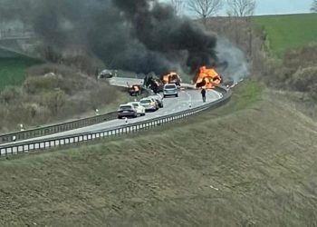 Teška saobraćajka: Sedam preminulih, vozila planula nakon frontalnog sudara