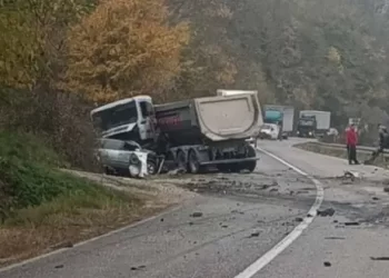 Teška nesreća na putu Prnjavor – Derventa, jedna osoba poginula