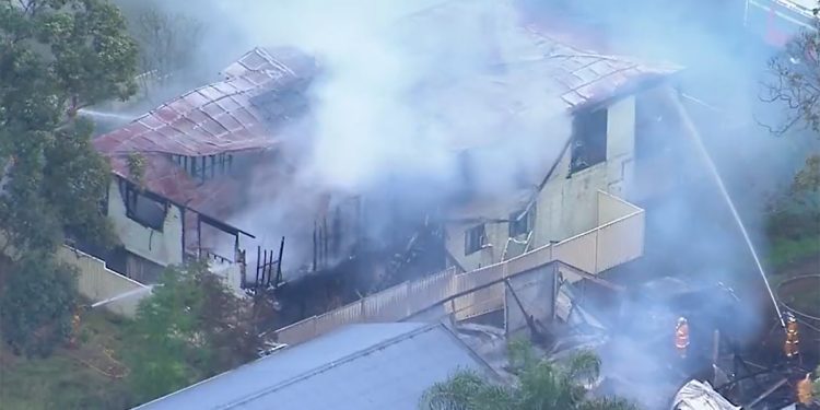 /VIDEO/ Izgorjela kuća, u njoj poginuli otac i pet njegovih sinova