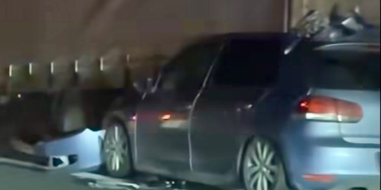 /VIDEO/ Automobil podletio pod kamion: Stravična nesreća u Srbiji