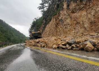 Odron na Ibarskoj magistrali: Za dlaku izbjegnuta tragedija