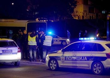 Dostavljača hrane presrela grupa mladića, pretukli ga i uzeli mu telefon