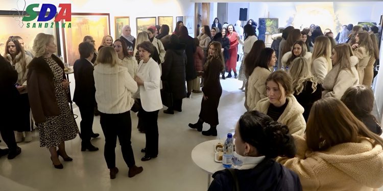 /VIDEO/ Koktel-druženje žena SDA Tutin: Zajedništvo i snaga ženskog glasa