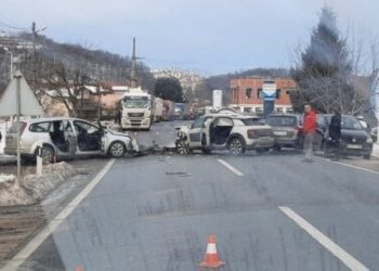 Teška nesreća na M17 u BiH: Sudar više vozila
