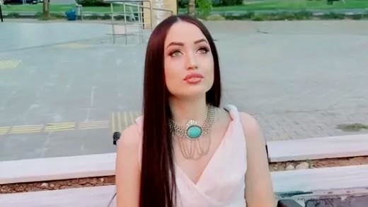 Pjevačicu dečko upucao u glavu na kućnom pragu: Nakon 2 mjeseca probudila se iz kome