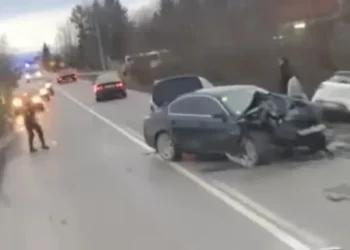 TRAGIČNA SAOBRAĆAJNA NESREĆA KOD VALJEVA: Jedna osoba smrtno stradala, druga u kritičnom stanju