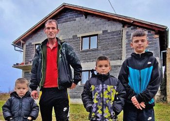 /VIDEO/ Dirljiva priča iz Bugojna: Humanost na djelu promijenila život samohranog oca i njegove djece