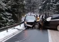 Teška saobraćajna nesreća na putu prema Olovu, saobraćaj u potpunosti blokiran