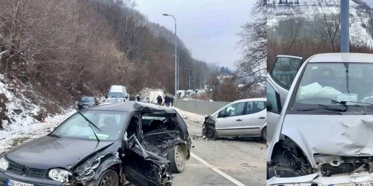 TEŠKA SAOBRAĆAJNA NEZGODA U KRUŠEVU: TRI OSOBE POVRIJEĐENE, SAOBRAĆAJ OBUSTAVLJEN