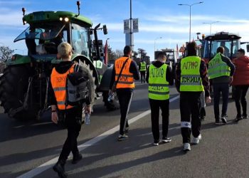 /VIDEO/ Počela 24-satna blokada Autokomande: Saobraćajni kolaps u Beogradu