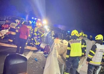 Težak udes bh. porodice u Austriji, povrijeđen i 13-godišnji dječak