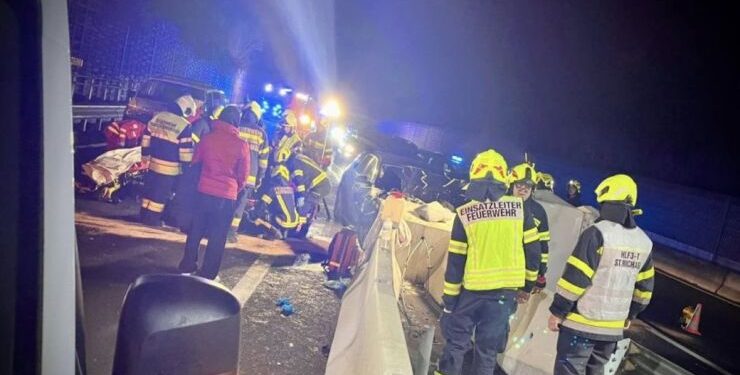 Težak udes bh. porodice u Austriji, povrijeđen i 13-godišnji dječak