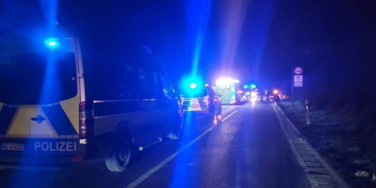 UKRAO RODITELJIMA KLJUČEVE OD VOZILA I OTIŠAO U SMRT: Poginuo 16-godišnjak, još jedan tinejdžer teško ozlijeđen