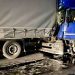 Teška saobraćajna nesreća: Kamion udario u parkirani kamion, vozač teško povrijeđen