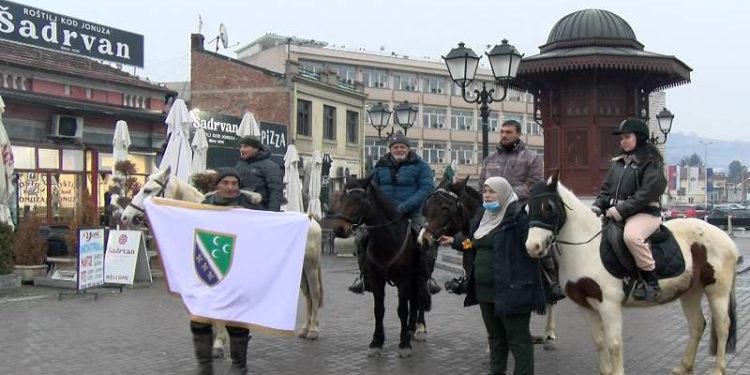 /VIDEO/ Putovanje u Meki: Andaluzijski konjanici u Novom Pazaru