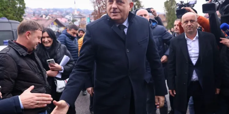 Dodik se ponovo žali na suđenju: Vruće mi je, imam napad migrene