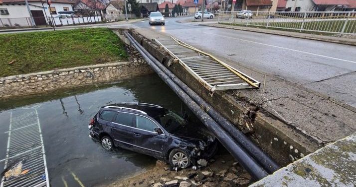 Filmska potjera u regiji: Vozač Passata završio u kanalu