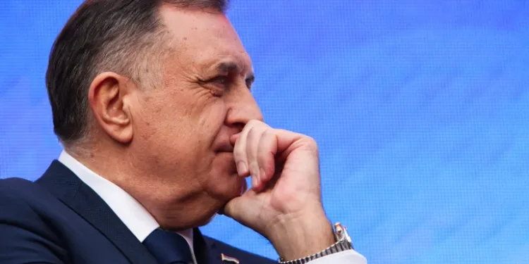 Da li ovo vodi ka ukidanju RS-a: Dodik potpisao ukaze o proglašenju zakona o zabrani rada državnim institucijama u RS-u