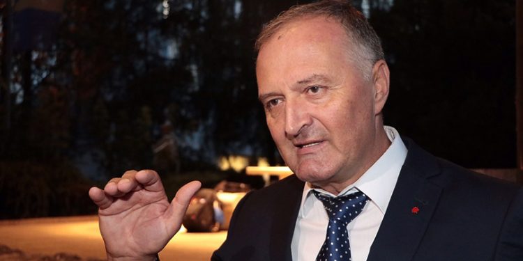 Ministar odbrane BiH pozvao na mir i staloženost uslijed rasta napetosti u zemlji