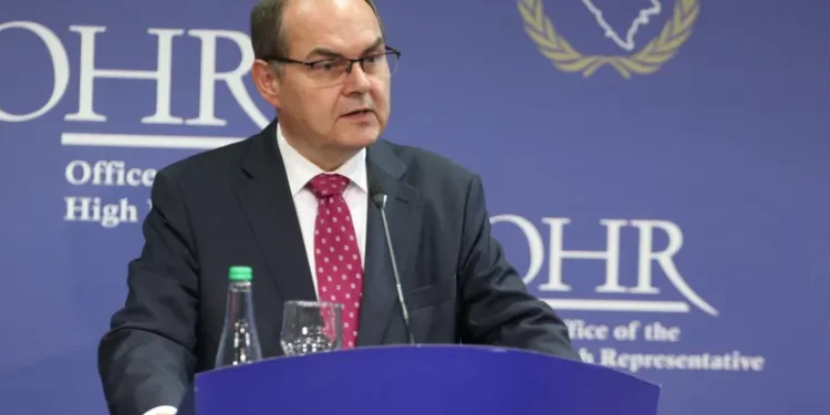 Christian Schmidt: Dodik već godinama iskušava sreću, prešao je crvenu liniju
