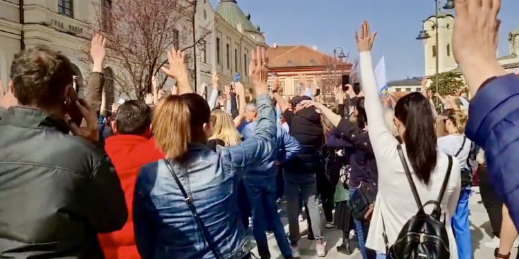 /VIDEO/ Građani Čačka na prvom zboru smijenili gradonačelnika