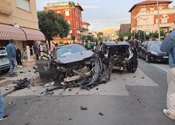 Jeziva nesreća: Dvije djevojčice poginule kada ih je pokosio Mercedes, više povrijeđenih