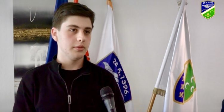 /VIDEO/ Iz Tutina do Petnice, mladi Edim Pepić gradi put ka nauci