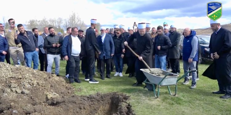 /VIDEO/ Položen kamen temeljac za još jednu džamiju na Gornjoj Pešteri
