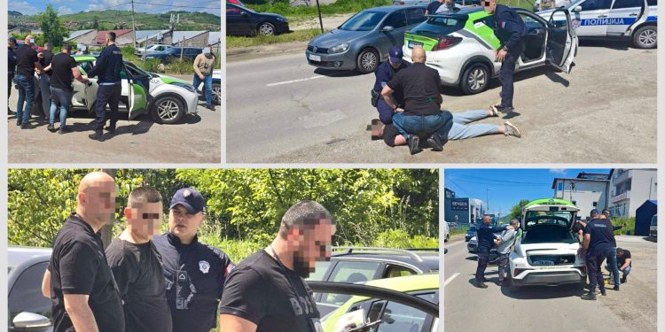 FILMSKA POTJERA U NOVOM PAZARU: Presretnut taksi iz Kraljeva pun droge i oružja!