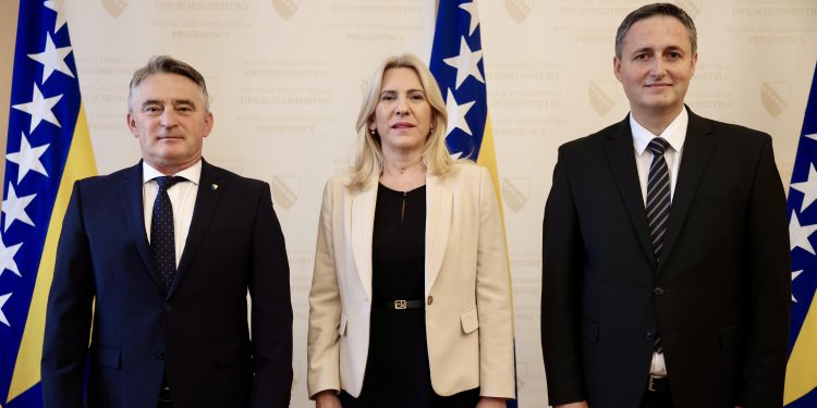 Predsjedništvo BiH pozvalo EUFOR da pomogne u hapšenju zvaničnika RS-a