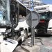 Teška saobraćajna nesreća: Sudar šlepera i autobusa, više osoba povrijeđeno