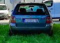BEZOBZIRNOST NA DJELU: Vozač iz Sjenice parkirao automobil usred parka u Sarajevu