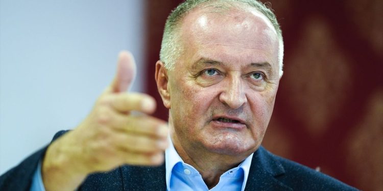 Ministar odbrane BiH obustavlja saradnju sa Srbijom zbog incidenta u Banjoj Luci
