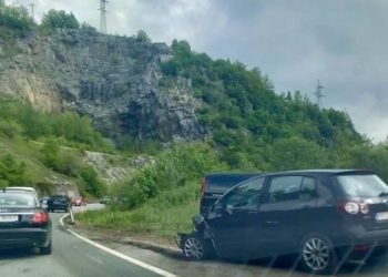 Teža saobraćajna nezgoda na izlazu iz Mojkovca, saobraćaj normalizovan