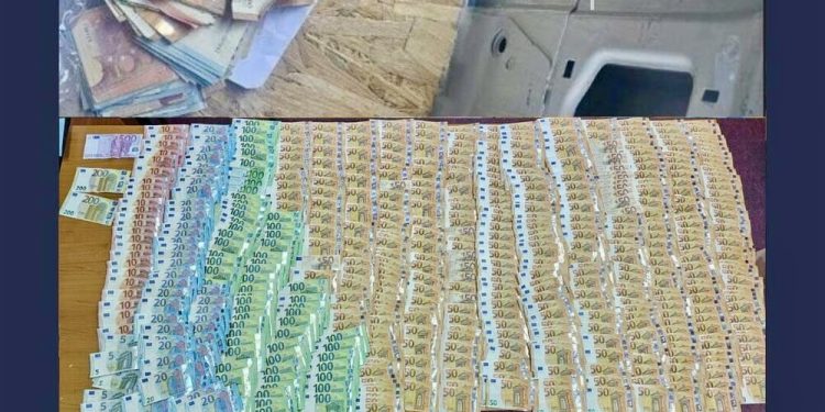 Novopazarac zaustavljen u Beranama: Policija mu zaplijenila preko 27.000 eura i aparat bez papira