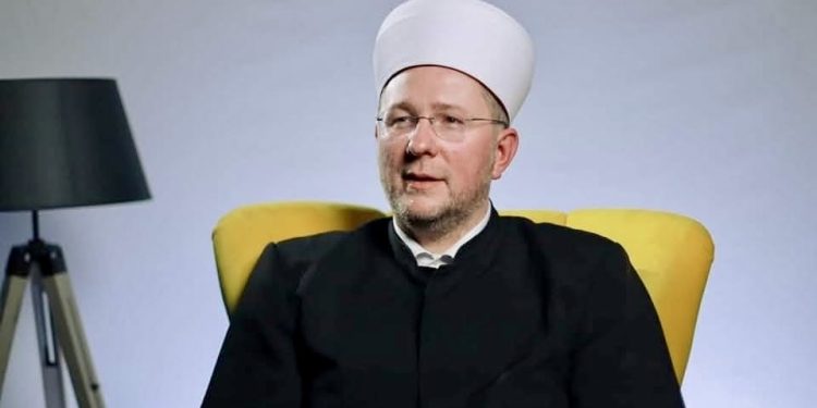 Razaranje društva kroz gibet, nemimet i ifk: Opomena hafiza Kenana Musića