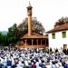 /VIDEO/ Bijelo Polje svjedok povratka tradiciji: Nakon 81 godinu, vjernici klanjali bajram-namaz na temeljima Hadžidanušine džamije