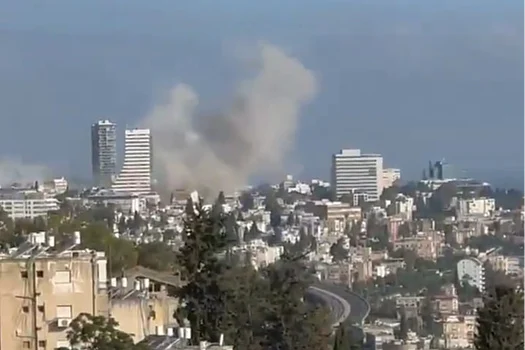 /VIDEO/ IRAN UDARIO ŽESTOKO: 30 raketa zasulo Izrael – pogođeni Tel Aviv i Haifa, izraelska odbrana probijena