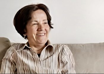 Tutin se oprašta od profesorice Mujesire Hamzagić: Otišla je heroina znanja i ljudskosti