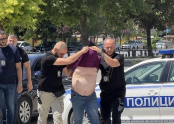 /VIDEO/ VELIKA POLICIJSKA AKCIJA U NOVOM PAZARU: UHAPŠENA DVOJICA MUŠKARACA ZBOG BRUTALNOG NAPADA NA MLADIĆA IZ TUTINA