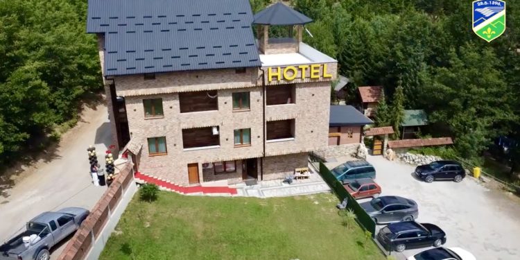 /VIDEO/ Luksuzni hotelski objekat u etno selu „Raduške staze“ : Novi iskorak u turističkoj ponudi Tutina