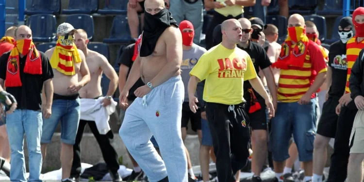 JEZIVA NAJAVA IZ POLJSKE UOČI MEČA U NOVOM PAZARU: “Mjesto kojeg se i Srbi stide” – navijači Jagiellonije prijete i vrijeđaju Bošnjake