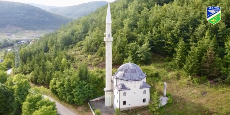 /VIDEO/ Tutin: Prelijepa panorama naselja Mitrova