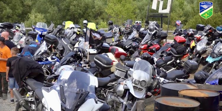 /VIDEO/ Moto skup u Tutinu okupio bajkere iz celog regiona