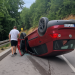 Saobraćajna nesreća kod Tutina: Automobil završio na krovu, dvojica mladića lakše povrijeđena