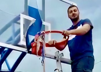 /VIDEO/ Kad drugi ruše, oni grade: Lekcija iz Tutina o ljubavi prema gradu
