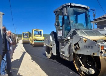 Tutin: Mještani Veljeg Polja asfaltirali ulicu dugu 900 metara