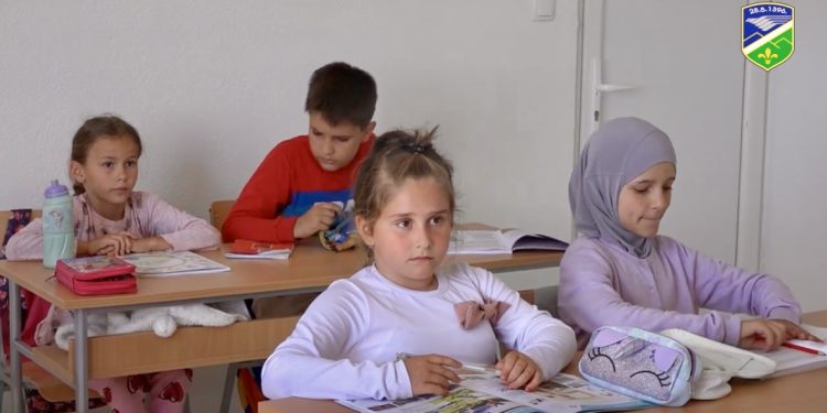 /VIDEO/ Tutin: Svečano otvorena obnovljena škola u selu Bujkoviće